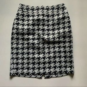 Banana  republic pencil skirt size 4